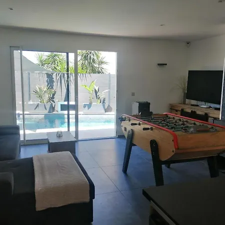 Superbe Avec Piscine 3* 로크부른수르알젠스